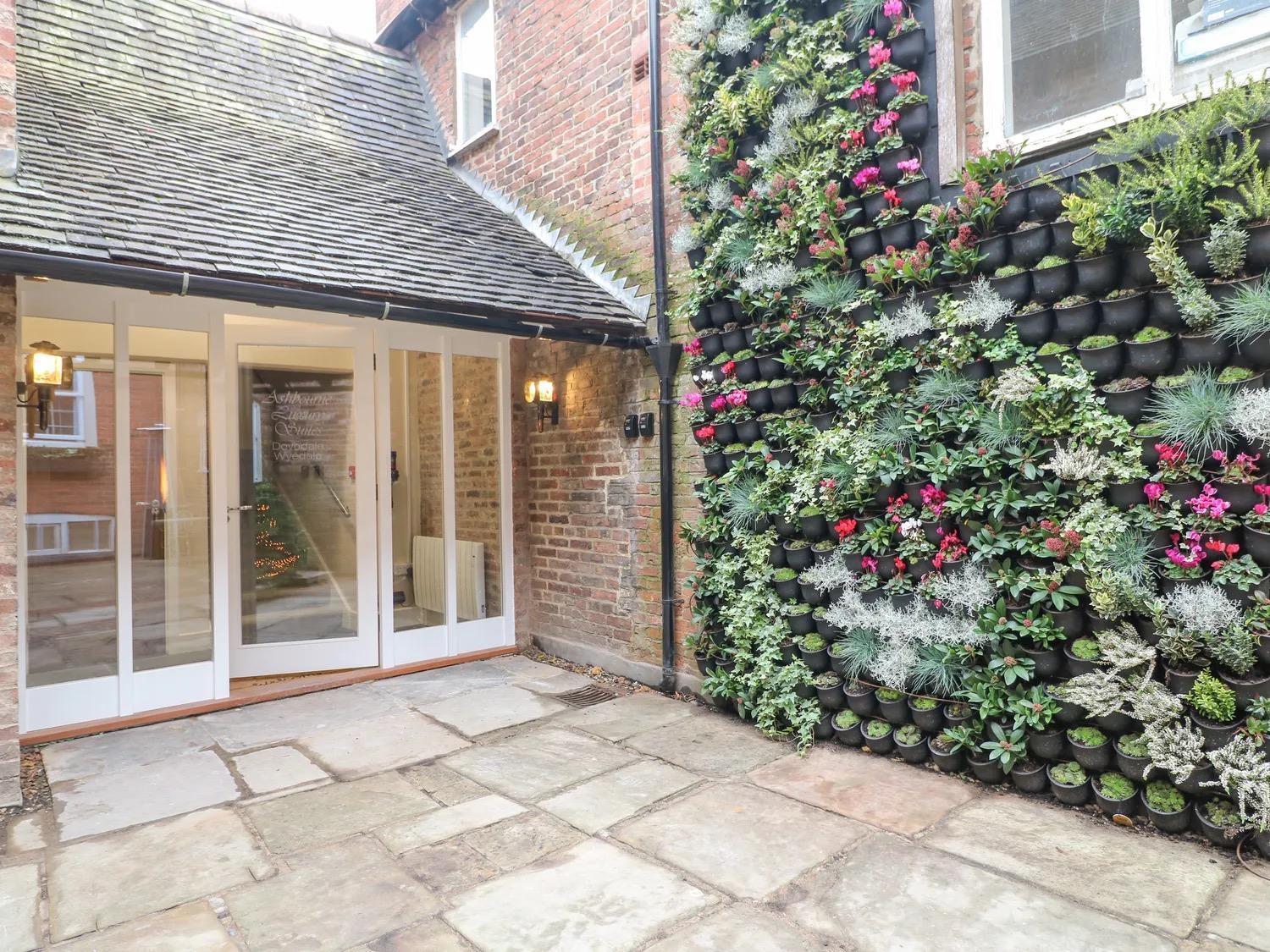 Ashbourne Luxury Suites Eksteriør billede