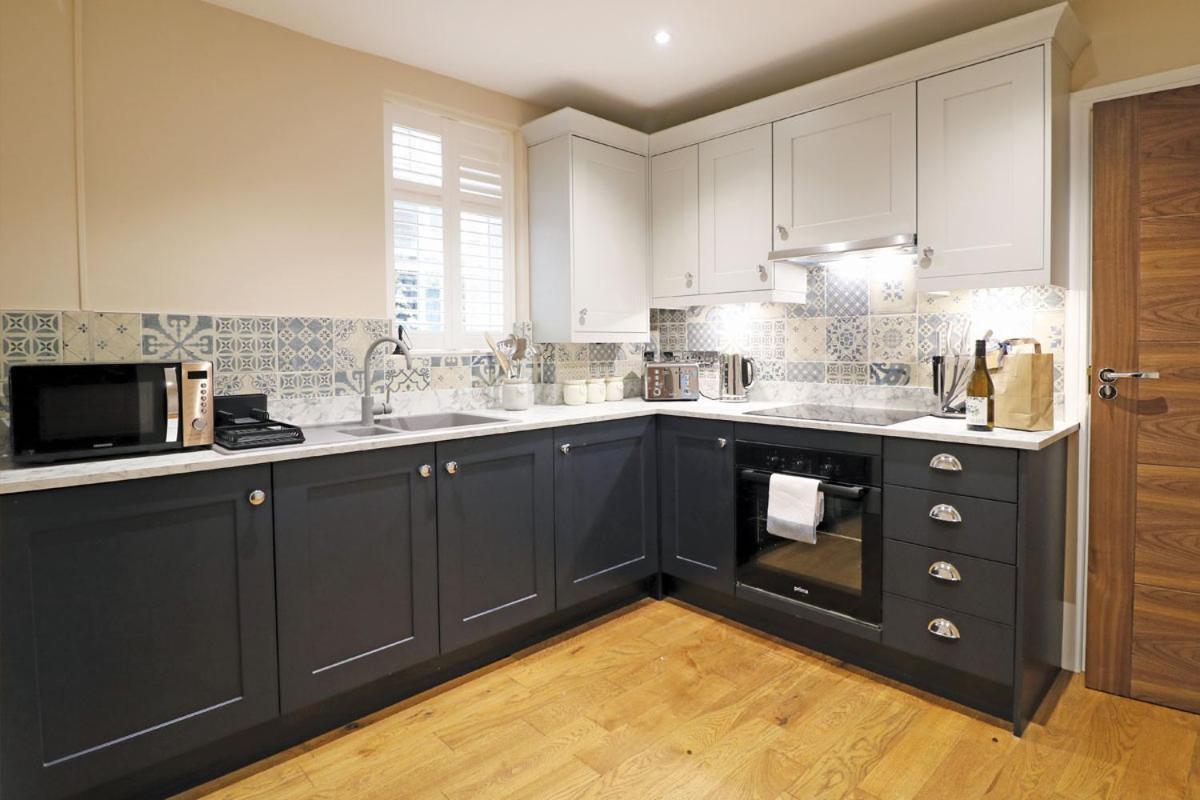 Ashbourne Luxury Suites Eksteriør billede